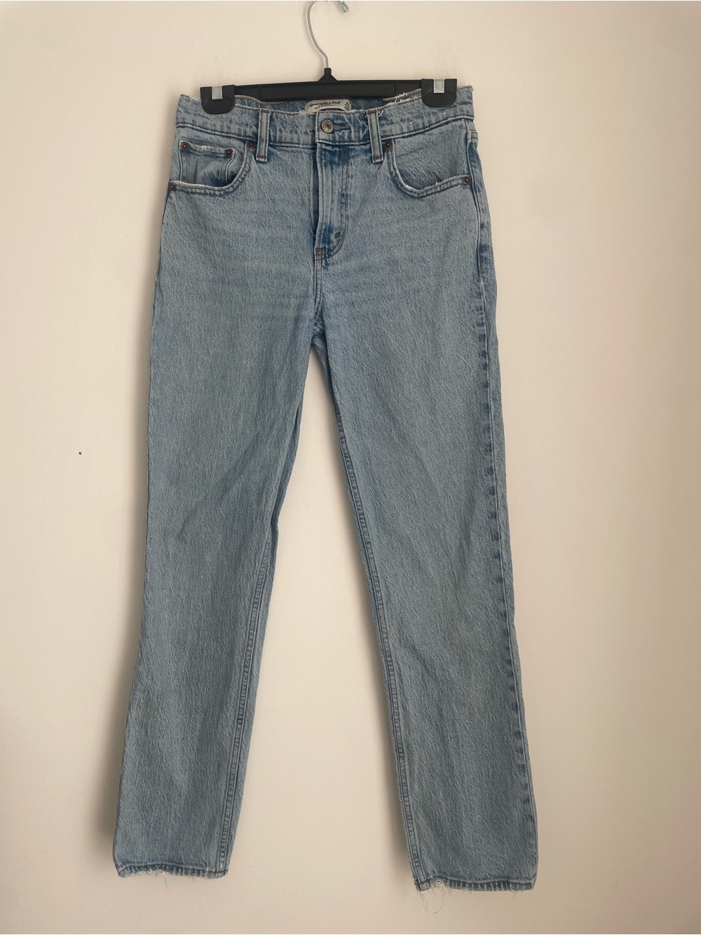 Abercrombie and Fitch Mid Rise 90s Straight Jeans Light Wash Size 27 R